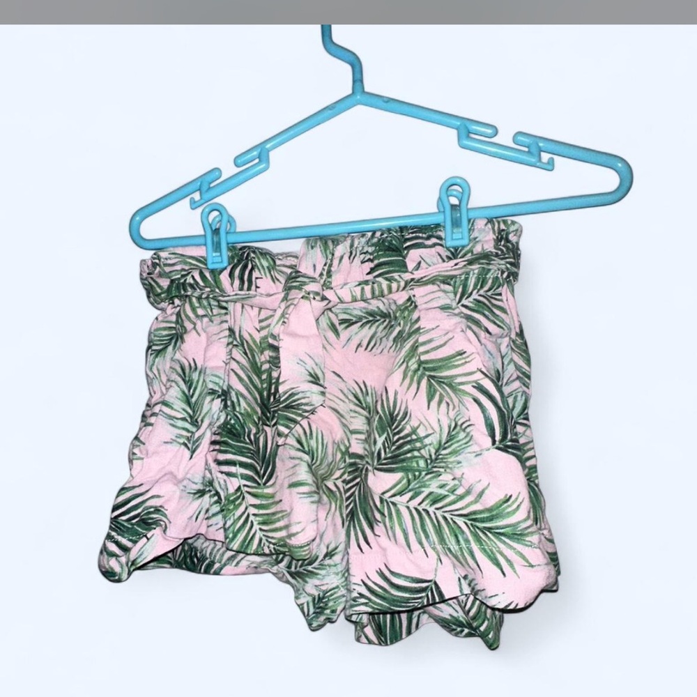 Kensie Pink and Green Leaf Print Shorts